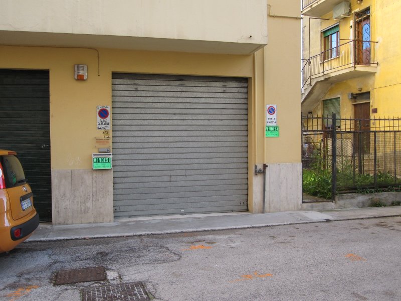 Ascoli Piceno locale uso box garage a Ascoli Piceno in Vendita