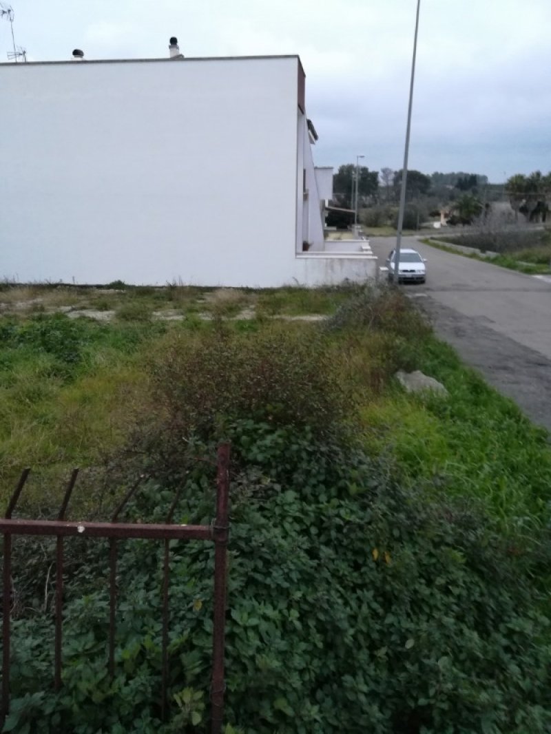Terreno edificabile in zona centrale a Melendugno a Lecce in Vendita