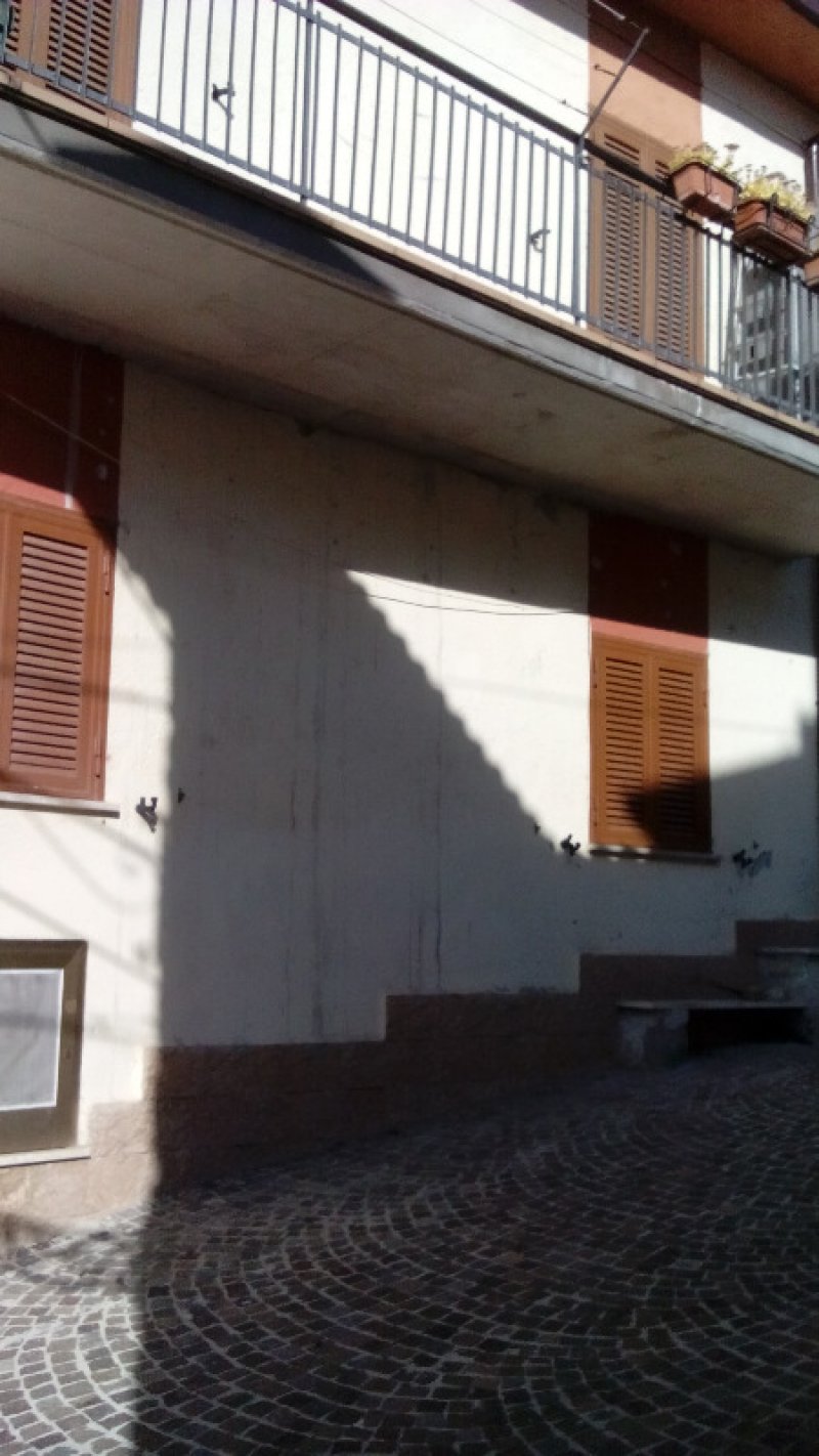 Fiamignano casa in frazione Sant'Agapito a Rieti in Vendita