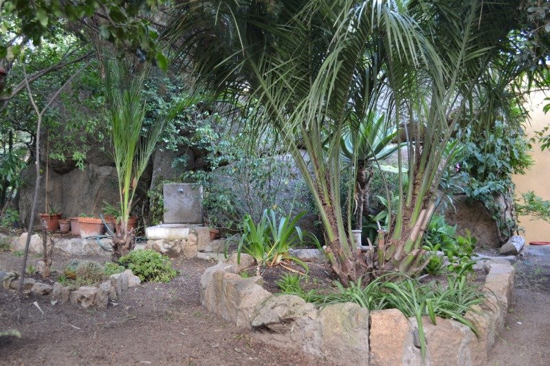 La Maddalena parte di villa con ampio giardino a Olbia-Tempio in Vendita