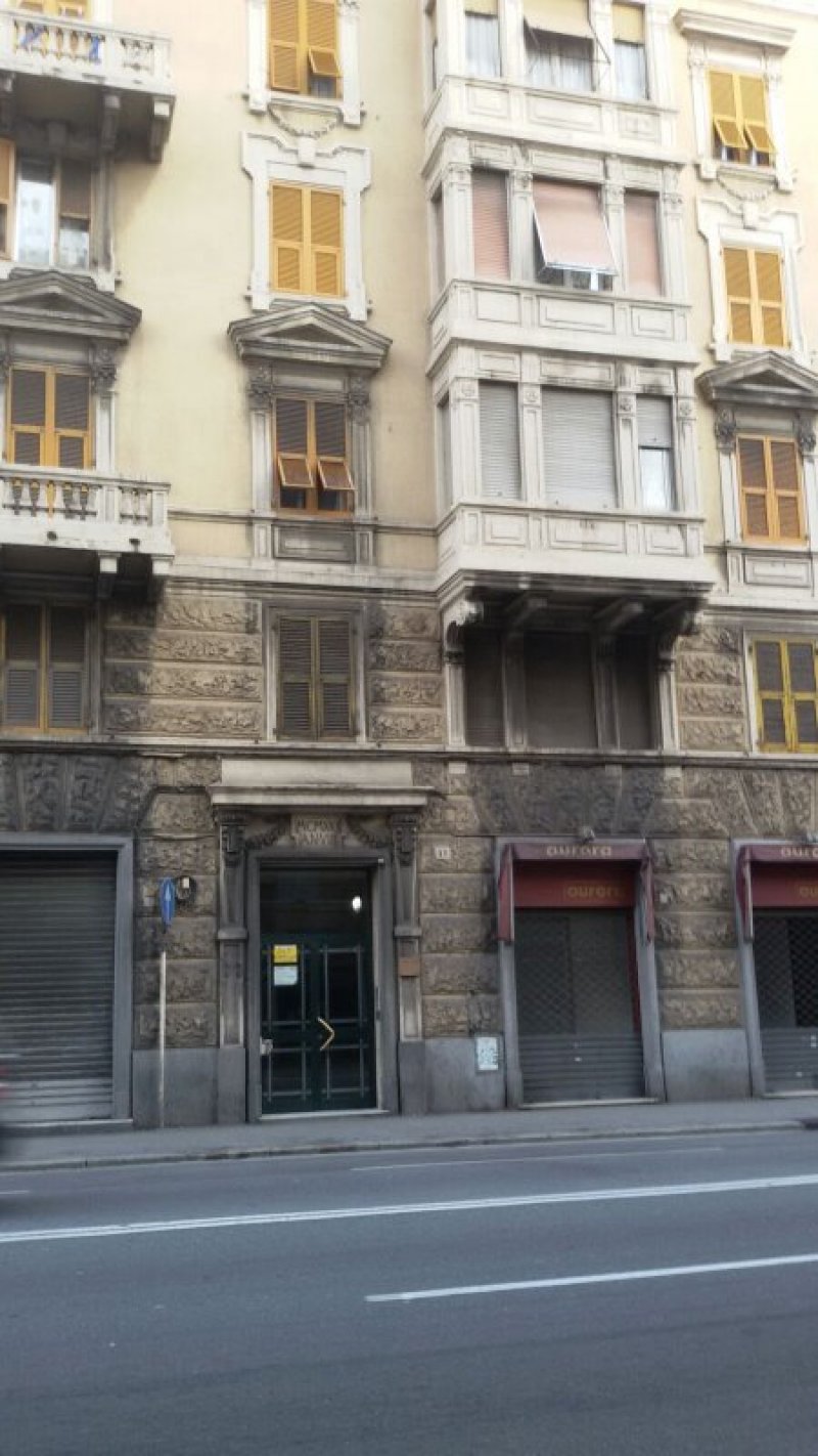 Appartamento a Genova Cornigliano a Genova in Vendita