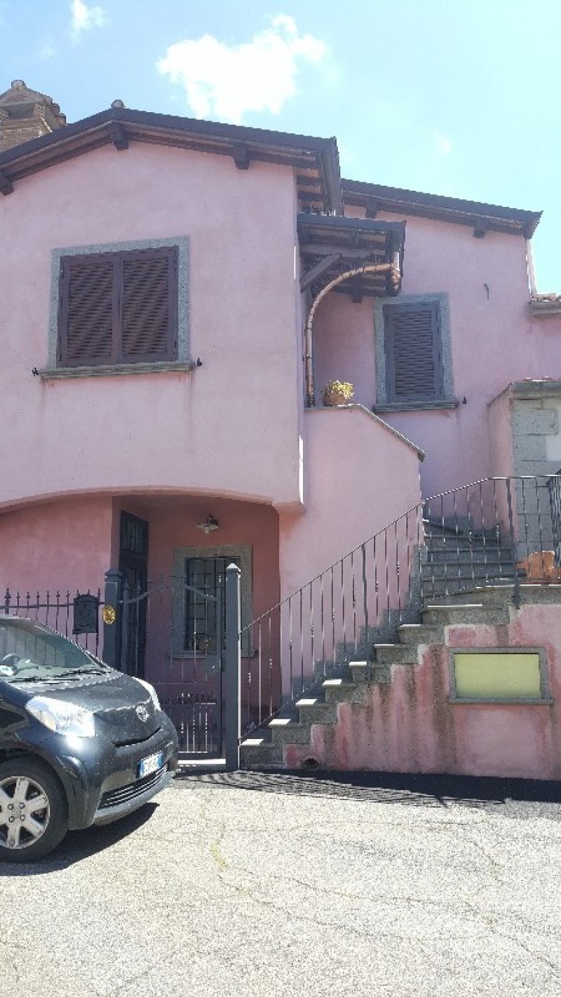 Montefiascone casa a Viterbo in Vendita