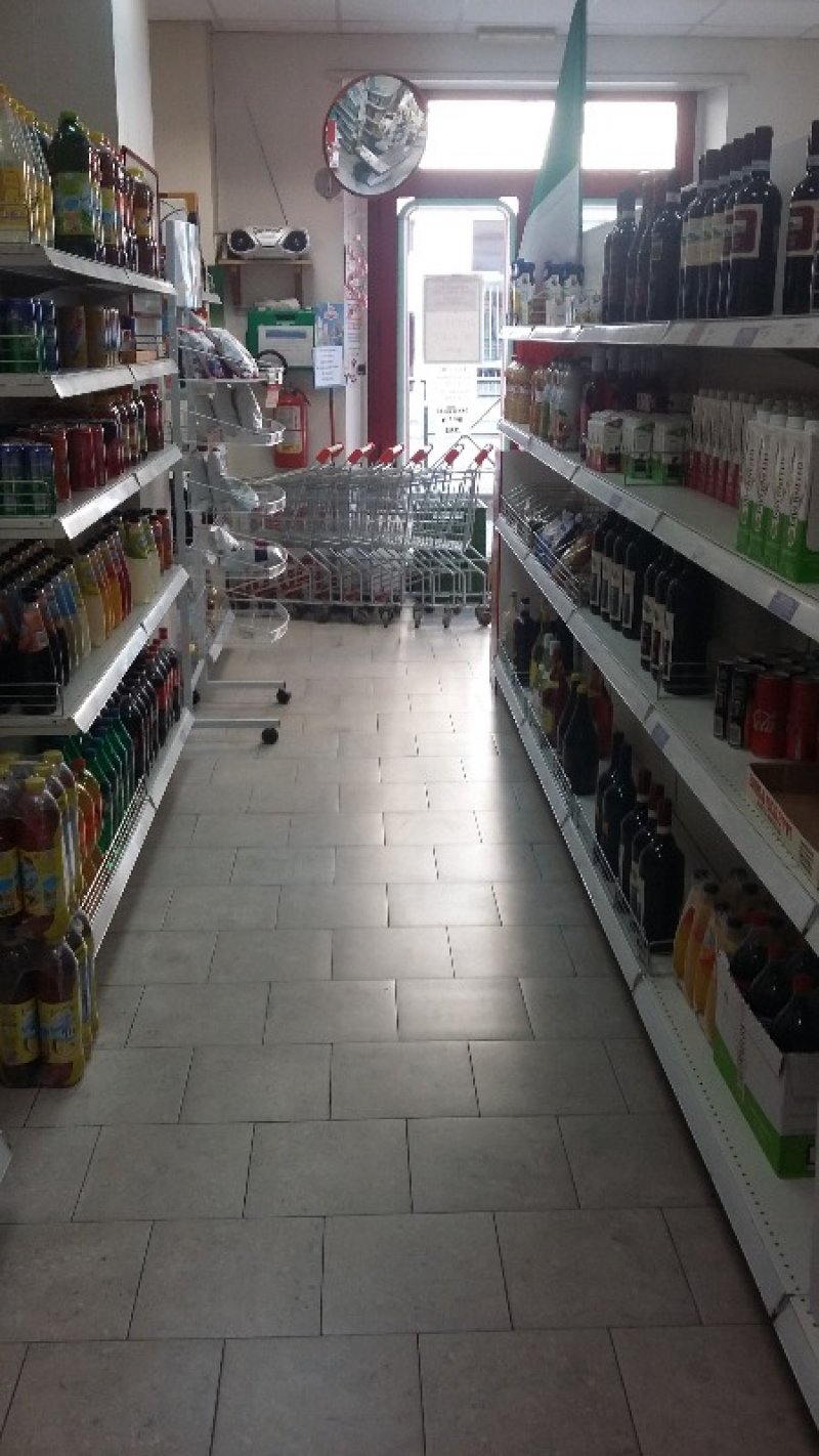 Torino supermercato attualmente attivo a Torino in Vendita