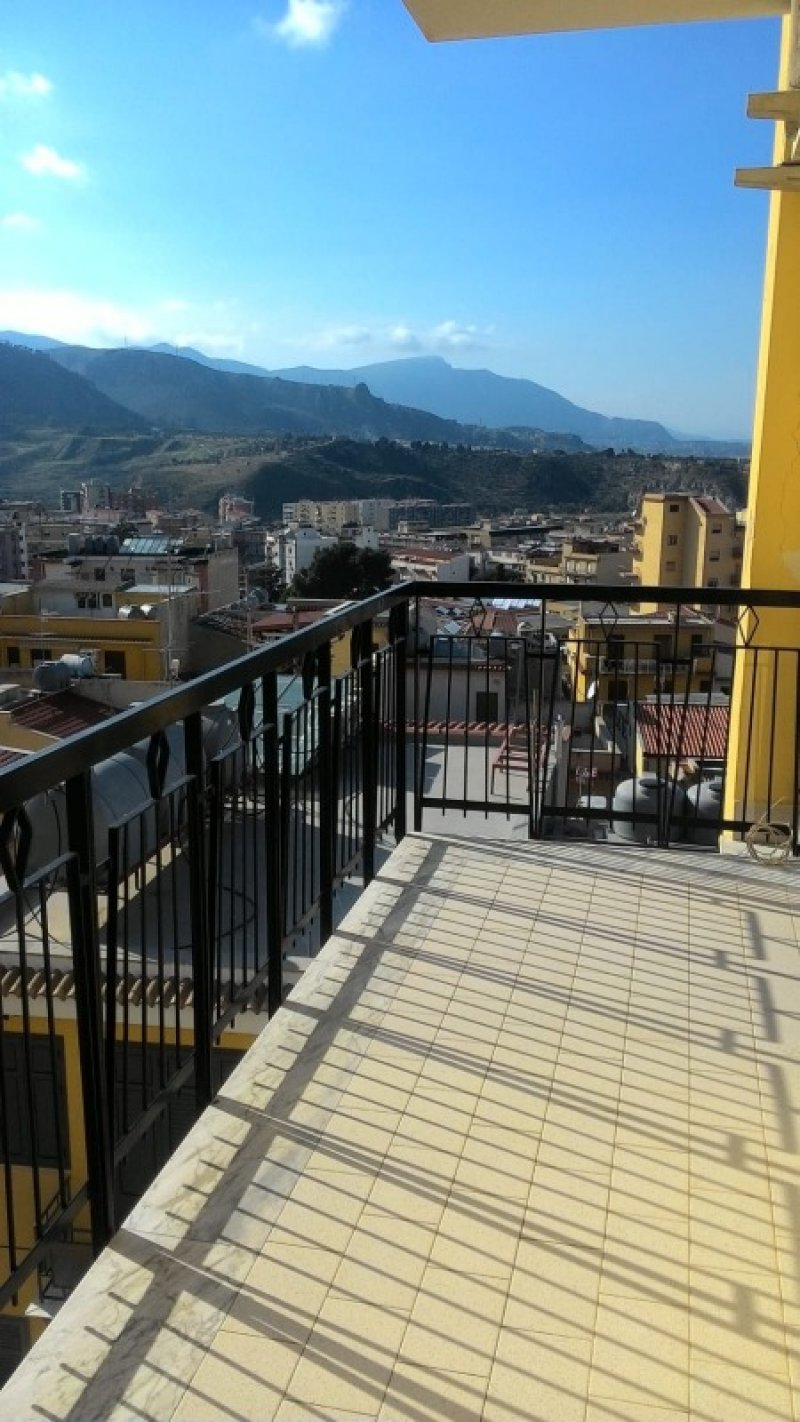 A Termini Imerese appartamento arredato a Palermo in Vendita
