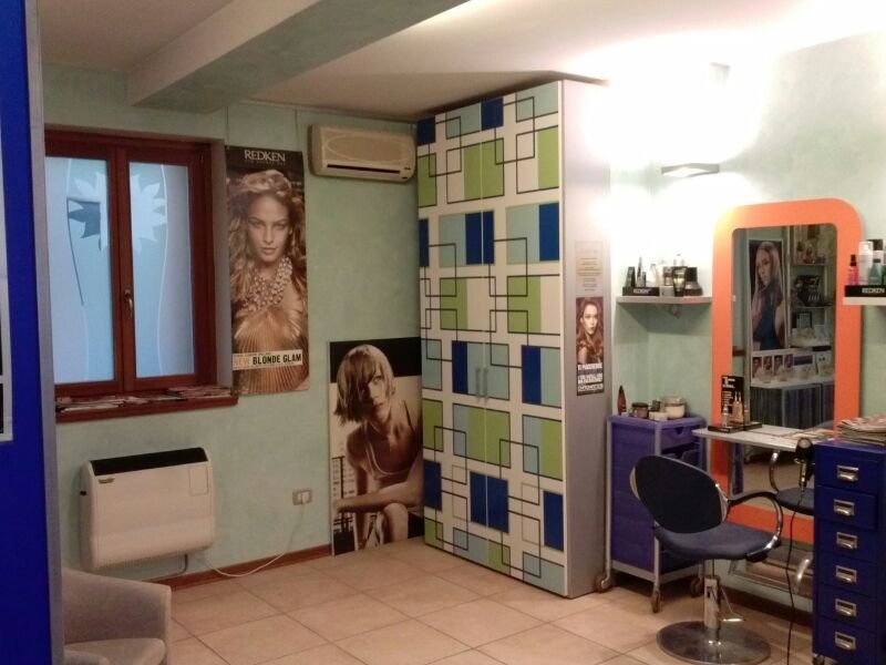 Udine salone avviato di parrucchiere unisex a Udine in Vendita