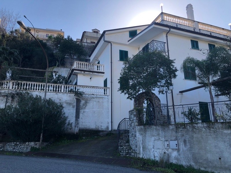 Soverato villa singola con rifiniture esclusive a Catanzaro in Vendita