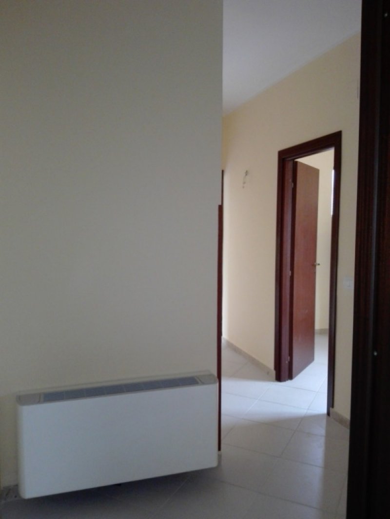 Carini appartamento con porta blindata a Palermo in Vendita