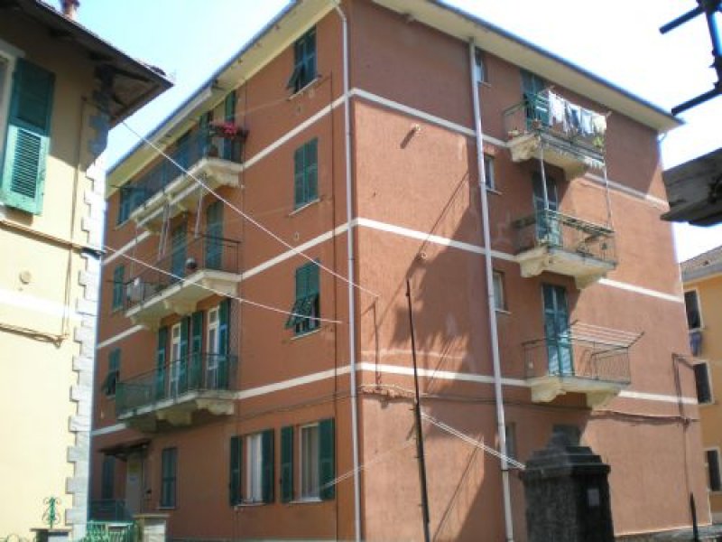 Genova appartamento nel quartiere di Pontedecimo a Genova in Vendita