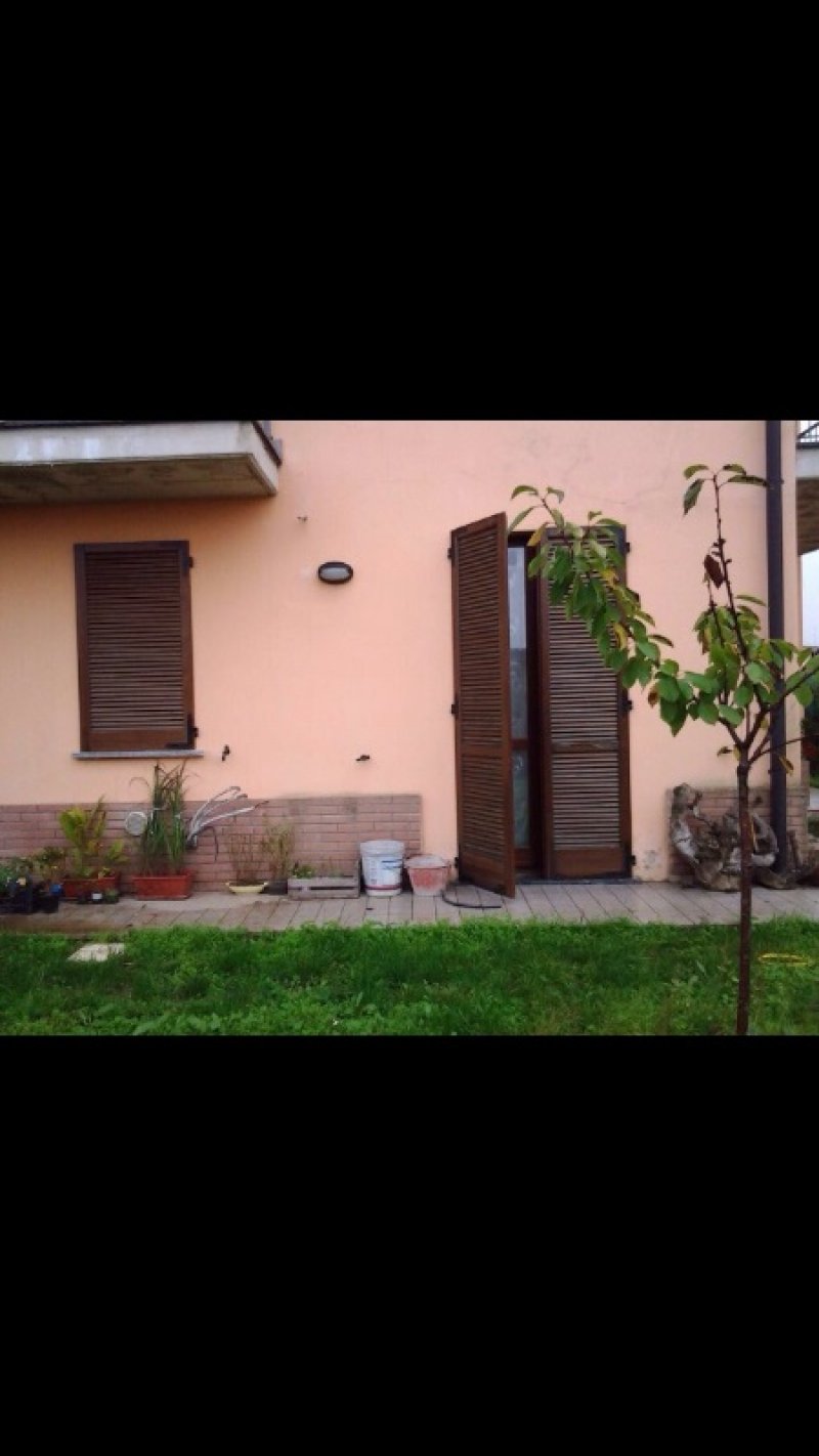 Albuzzano bilocale con giardino e box a Pavia in Vendita