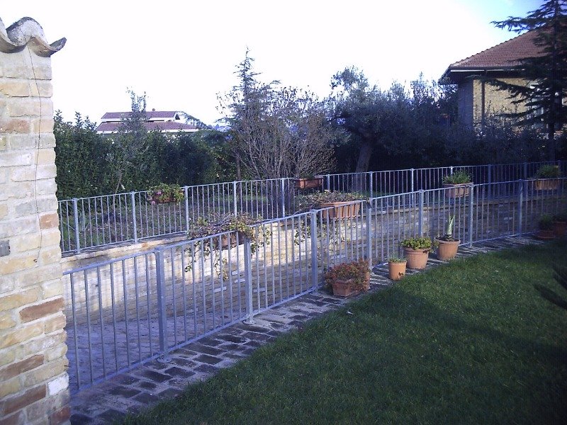 Monteodorisio villa con giardino a Chieti in Vendita