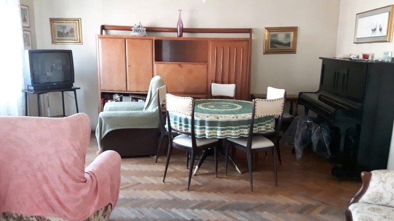 Milano a studentessa posto letto in camera doppia a Milano in Affitto