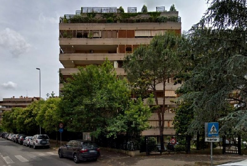 Appartamento via Giuseppe Berto Roma a Roma in Vendita