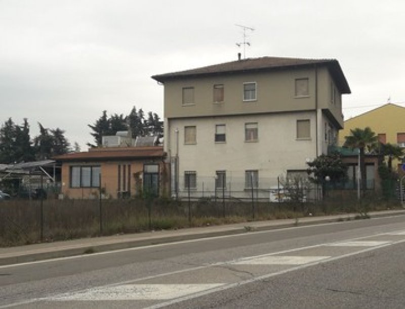 Sasso Marconi locale commerciale a Bologna in Vendita