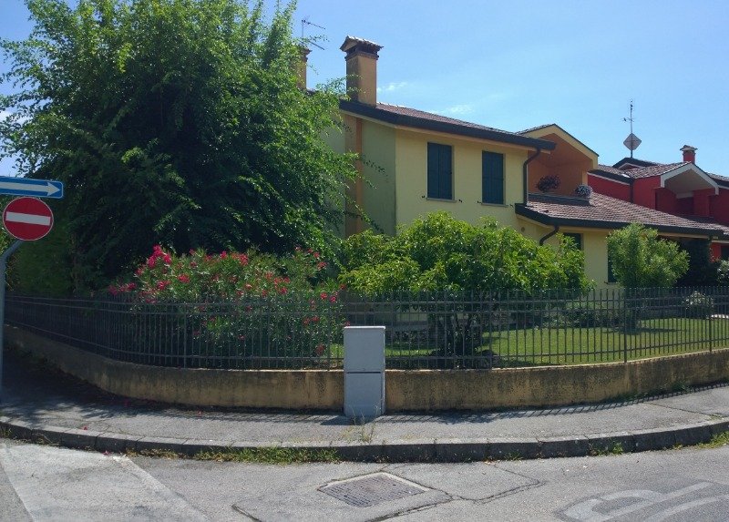 Cervarese Santa Croce villetta a Padova in Affitto