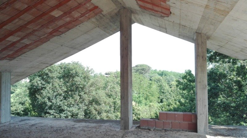 Supino struttura in cemento armato a Frosinone in Vendita