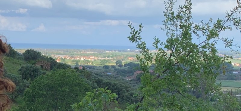 Agropoli terreno agricolo con rudere diruto a Salerno in Vendita