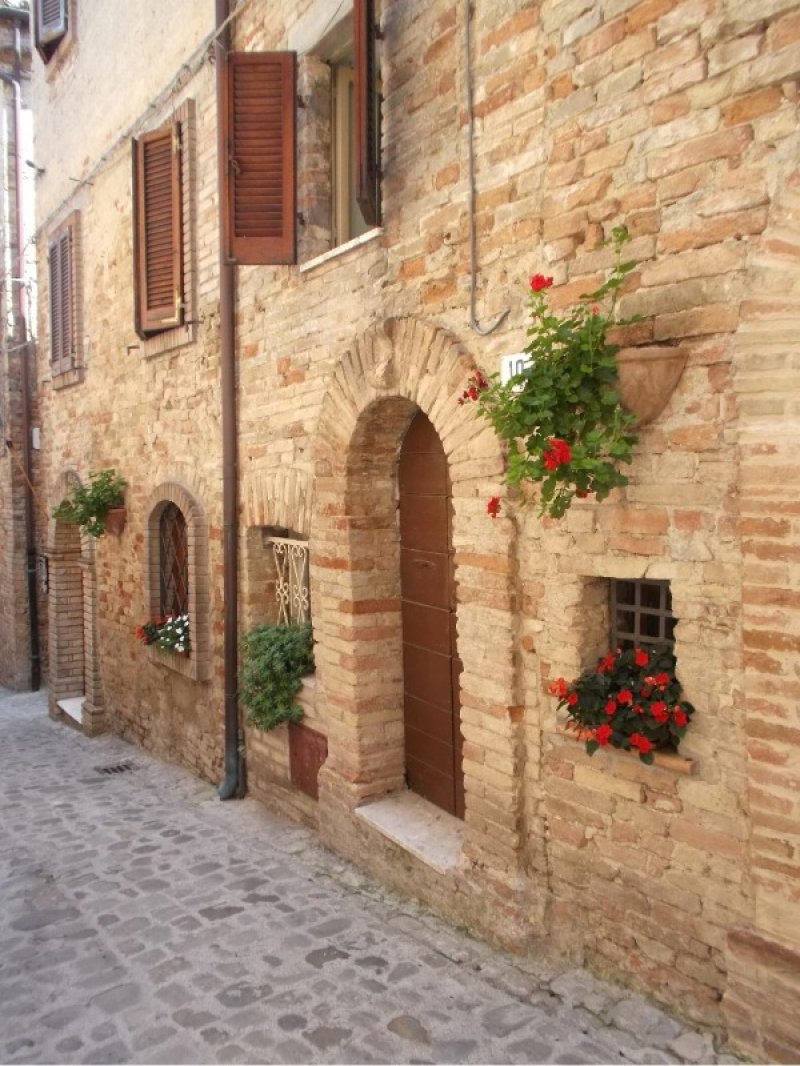 Centro storico di Cossignano casa a Ascoli Piceno in Vendita