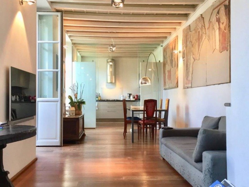 Bergamo appartamento interni con soffitti decorati a Bergamo in Vendita
