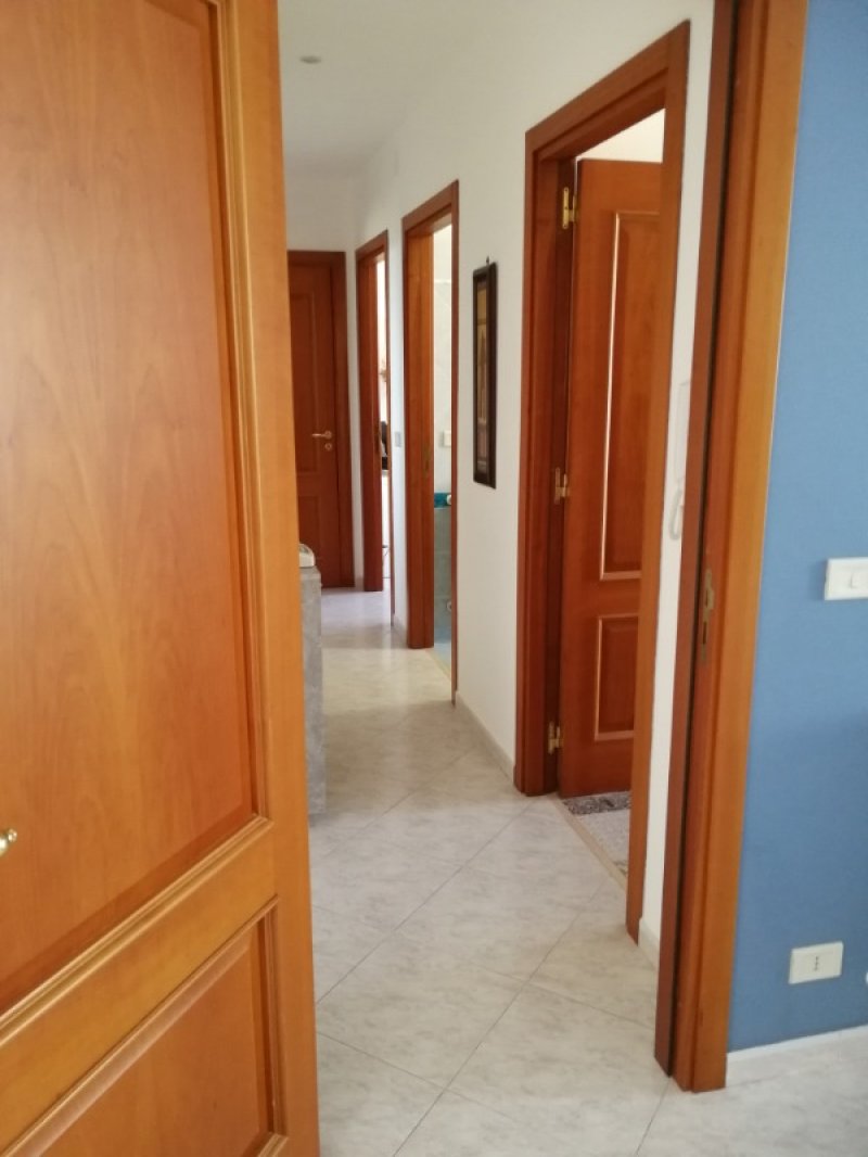 Riposto appartamento su due livelli a Catania in Vendita