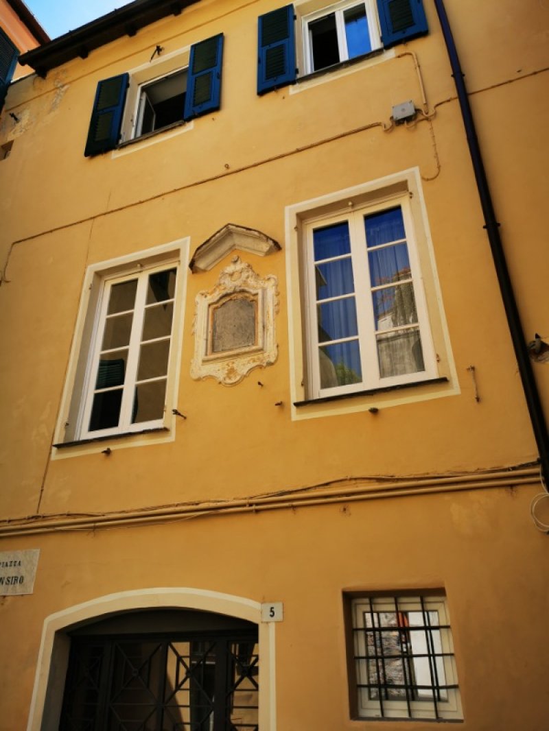 Centro storico di Albenga appartamento a Savona in Vendita