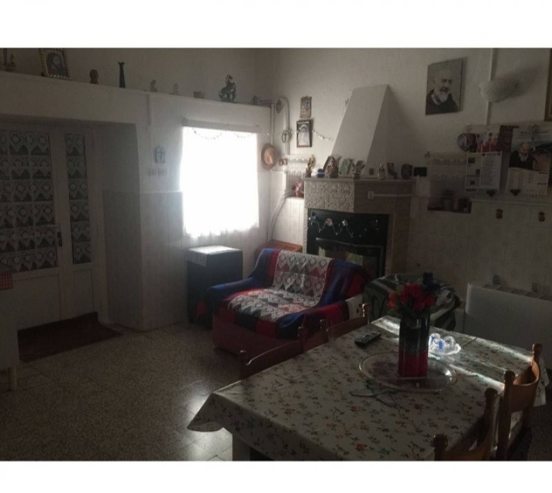 Martina Franca casa in campagna con due terreni a Taranto in Vendita