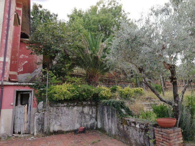 Roccabascerana villa signorile a Avellino in Vendita