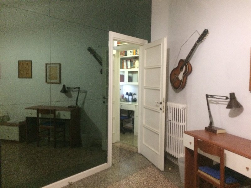 A Roma stanza con mobili nuovi a Roma in Affitto