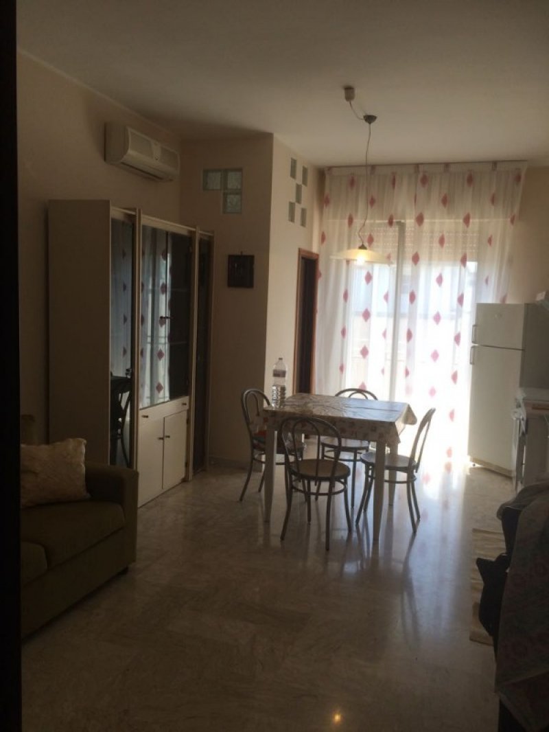 Noci appartamento centrale arredato a Bari in Affitto