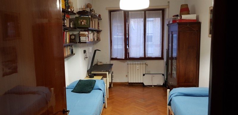 Roma a studentessa o lavoratrice spaziosa camera a Roma in Affitto