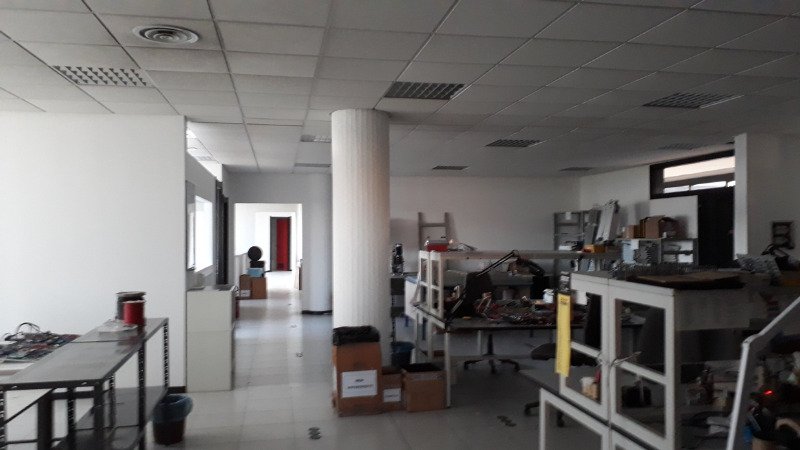 Locali uso ufficio laboratorio o studio a Volpiano a Torino in Affitto
