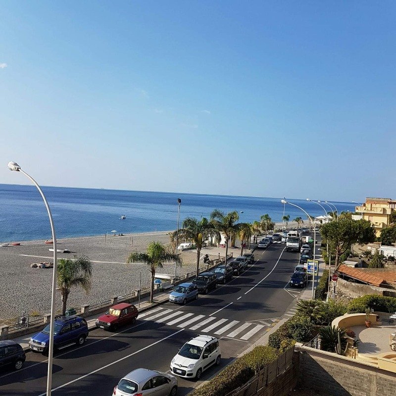 Roccalumera appartamento panoramico a Messina in Vendita