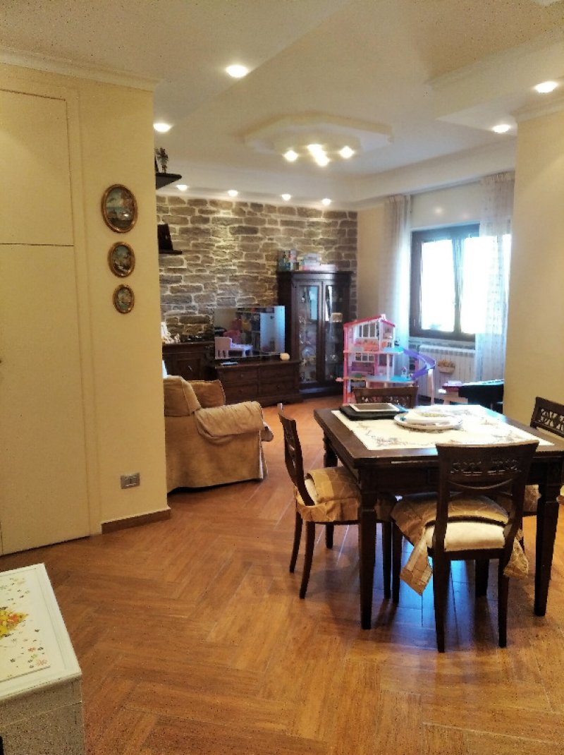 Taranto appartamento ristrutturato con cantina a Taranto in Vendita