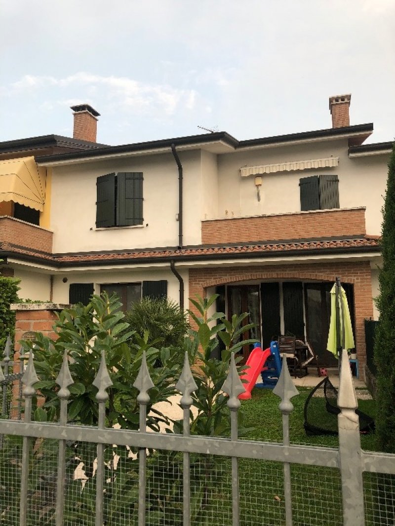 Villa Bartolomea villetta a schiera a Verona in Vendita