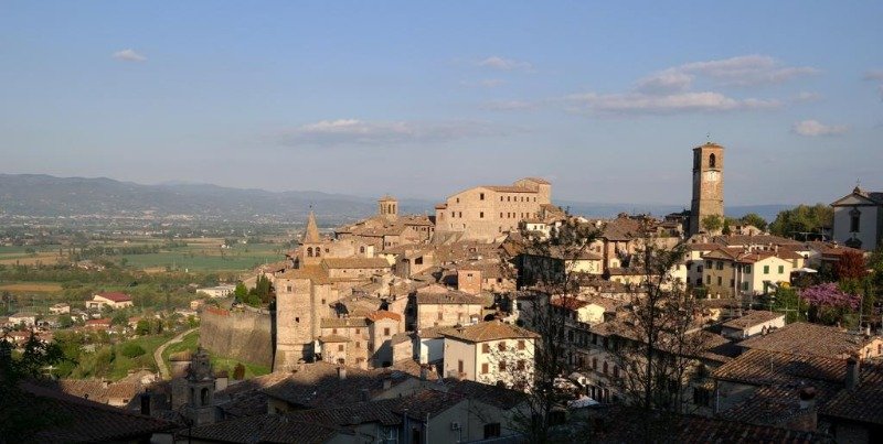 Nel borgo storico di Anghiari appartamento a Arezzo in Vendita