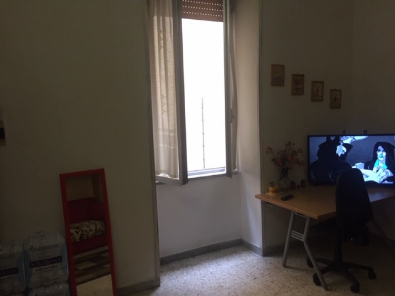 Napoli appartamento luminoso anche per studenti a Napoli in Affitto
