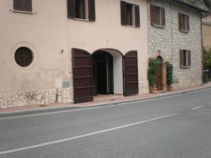 Cerreto di Spoleto locazione di locale commerciale a Perugia in Affitto