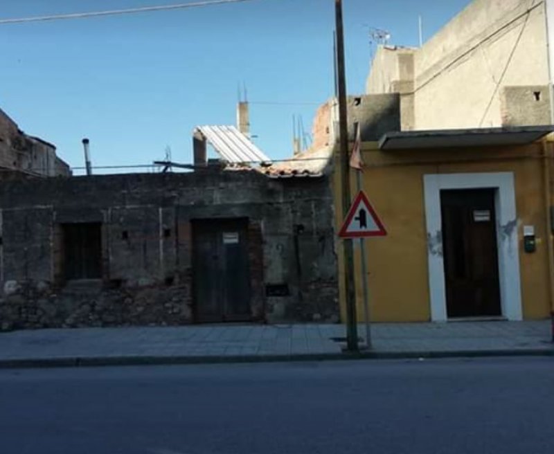 Terme Vigliatore casa e terreno edificabile a Messina in Vendita
