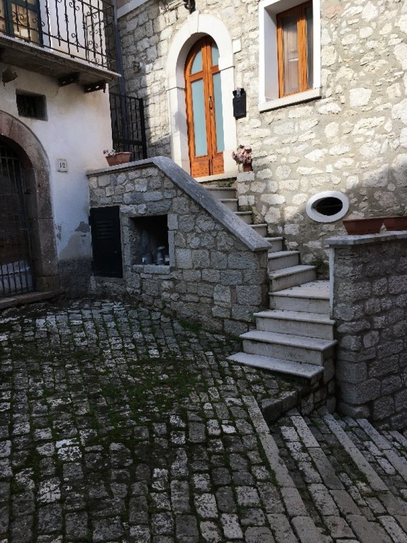 Morcone casa ristrutturata a Benevento in Vendita