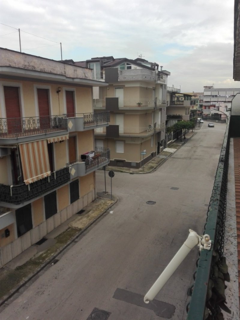 Afragola zona centrale appartamento a Napoli in Vendita