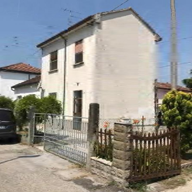 Casa singola a Glorie di Bagnacavallo a Ravenna in Vendita