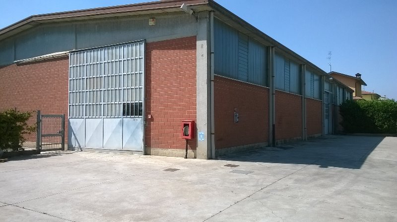 San Giorgio Piacentino capannone deposito a Piacenza in Vendita