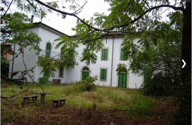 Podenzano villa d'epoca con parco a Piacenza in Vendita