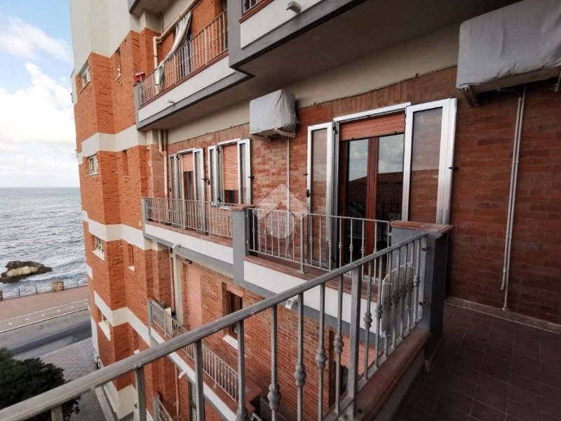 Appartamento a Porto Torres a Sassari in Vendita