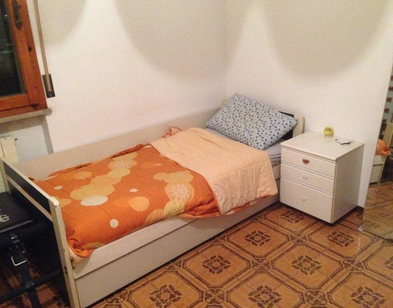 Pisa stanza singola in appartamento a Pisa in Affitto