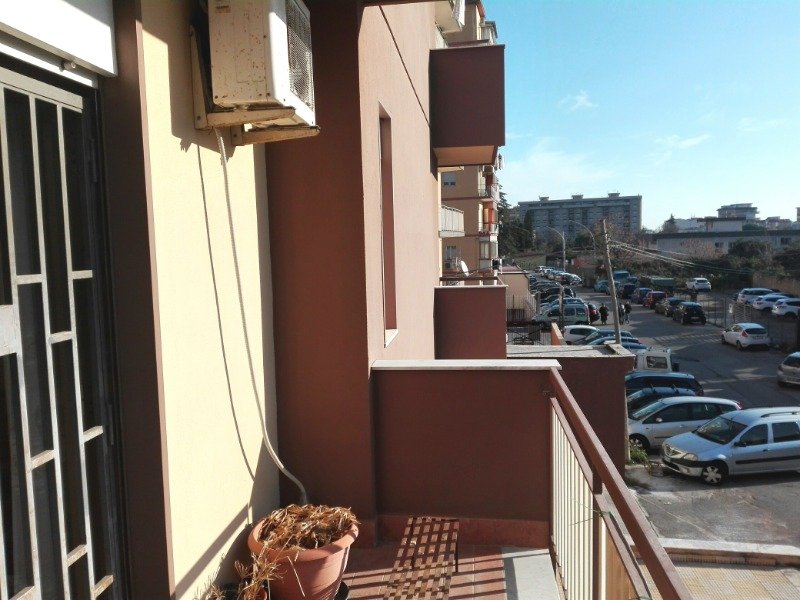 Palermo appartamento con doppi servizi a Palermo in Vendita