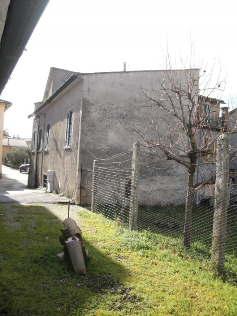 Gualdo Tadino casa a Perugia in Vendita