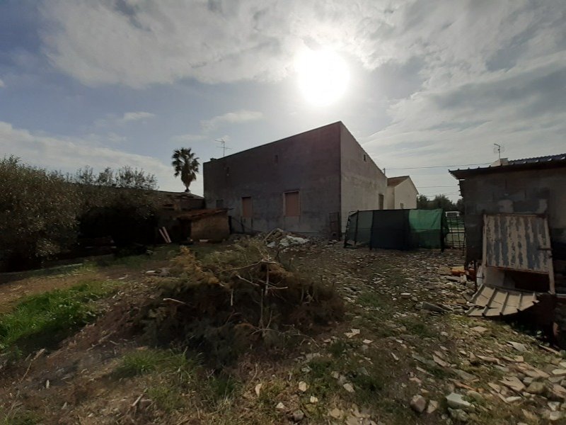 Scanzano Jonico abitazioni con deposito a Matera in Vendita