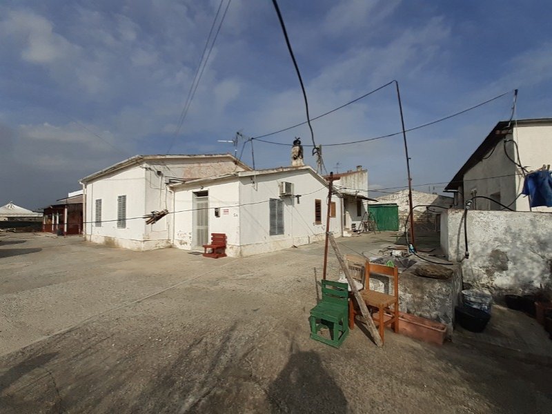 Scanzano Jonico abitazioni con deposito a Matera in Vendita
