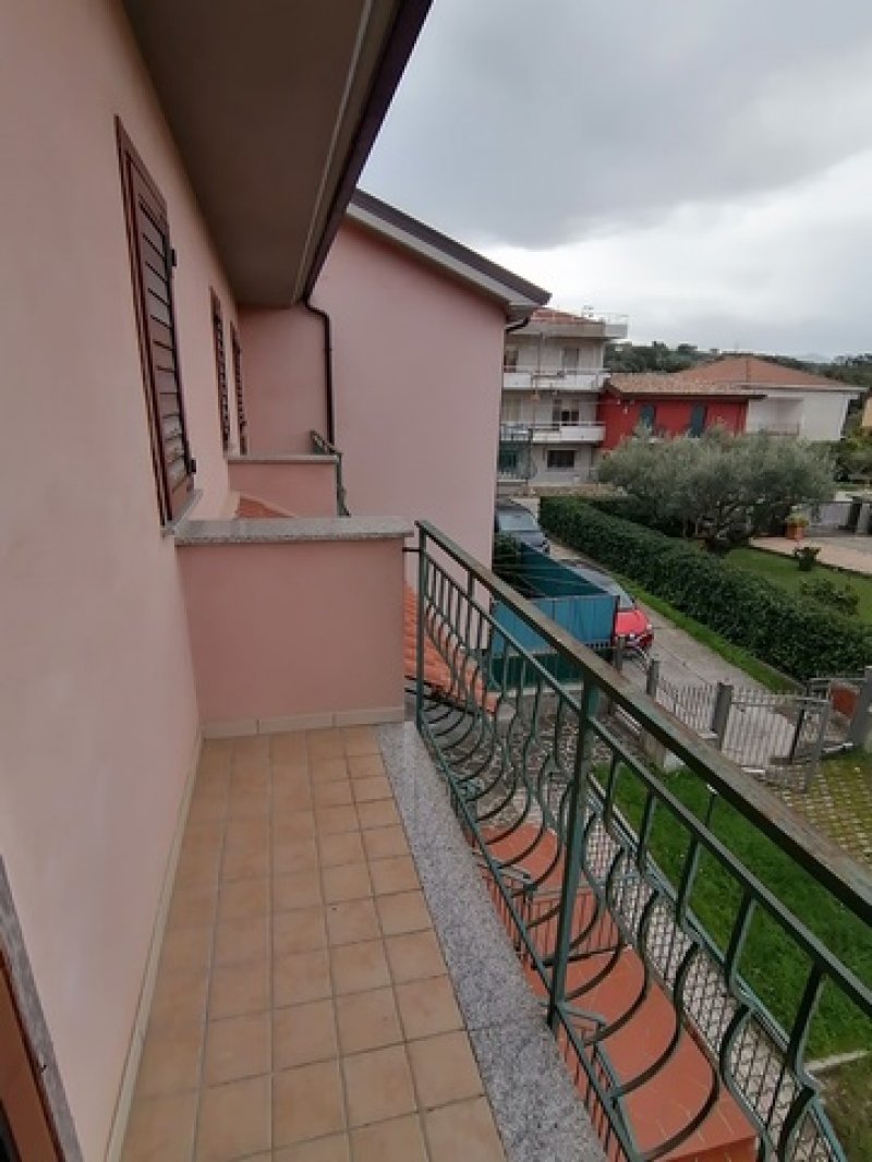 Casal Velino appartamenti ristrutturati a Salerno in Vendita