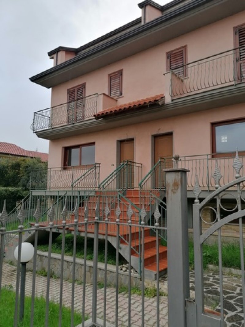 Casal Velino appartamenti ristrutturati a Salerno in Vendita